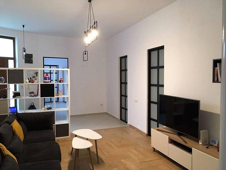 Apartament cu 5 camere decomandate, confort sporit, 146mp, finisat modern, mobilat si utilat, cu 2 b - 1