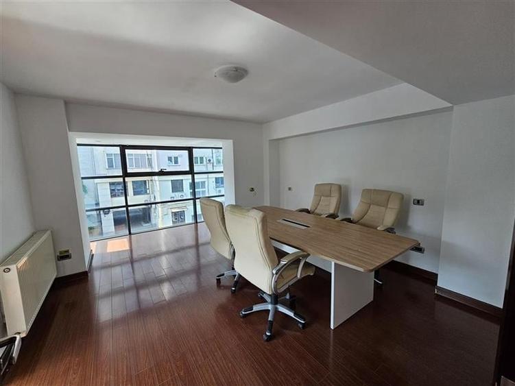 Birouri de inchiriat  de la 120 mp - mentenanta inclusa - 3