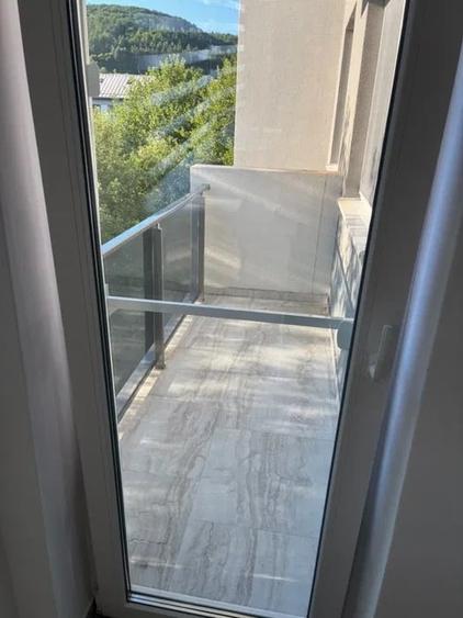 Apartament cu 2 camere decomandat, mobilat în Florești