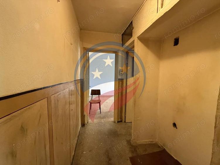 Apartament 3 camere de vanzare/Racheta/Craiovita - 1