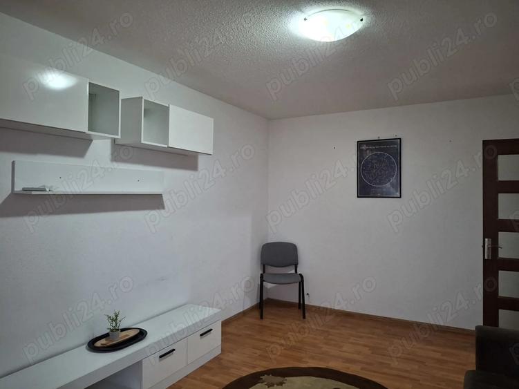 Particular inchiriez - 4