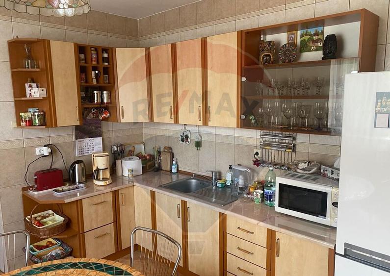 DE VANZARE Vila de vacanta in Pucioasa /Dambovita - 7