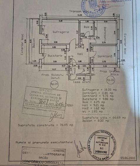 Vand Apartament 3 camere decomandat etaj 3, strada Maramures - 15