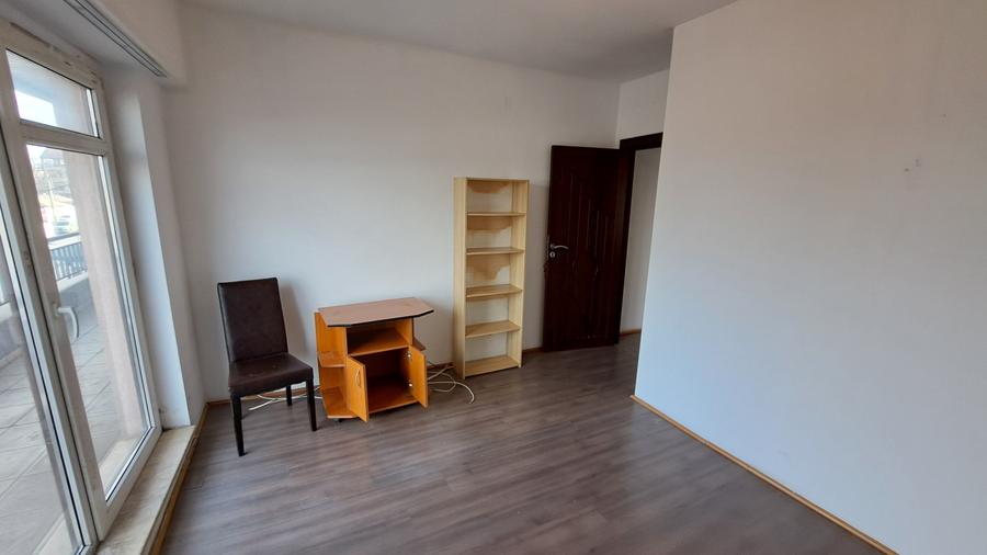 APARTAMENT 3 CAMERE - SUPRAFATA GENEROASA - 36