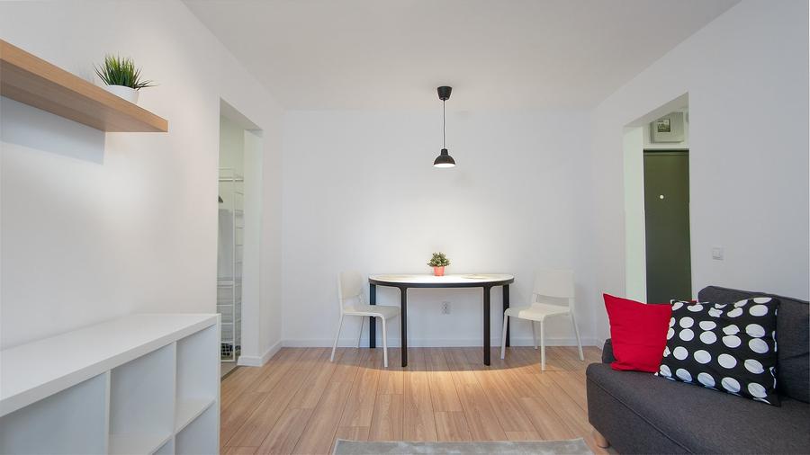 Apartament 2 camere semidecomandat, parter, Titulescu - 9