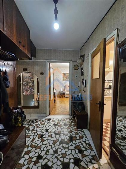 vand apartament 4 camere, zona Giurgiului - 8