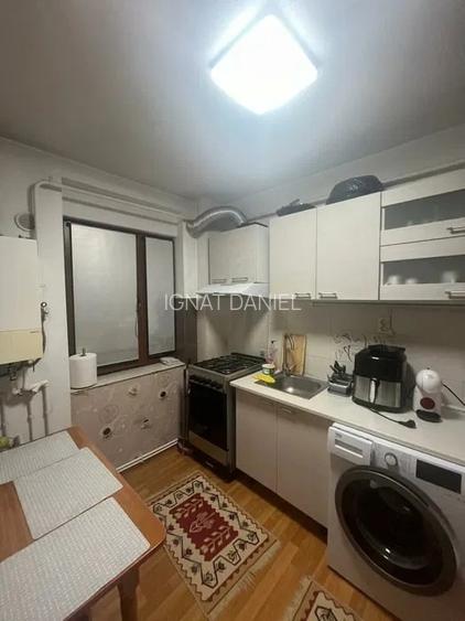 Apartament cu 2 camere, etaj 3/4, zona Tatarasi