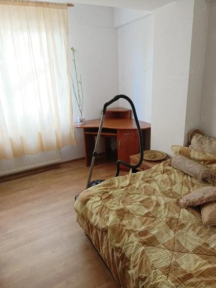 Inchiriez Apt 2 cam - 3