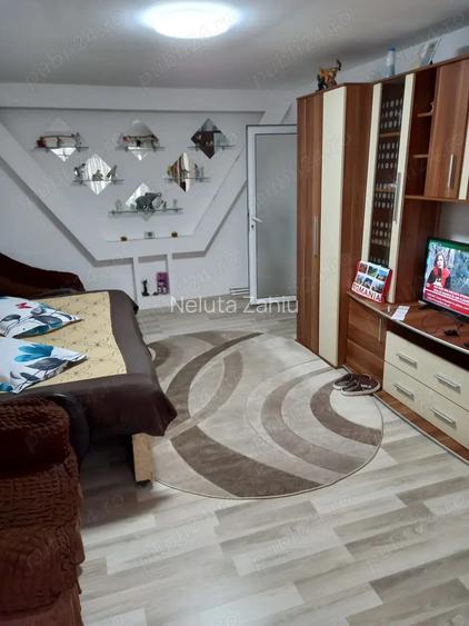 Vand apartament 3 camere