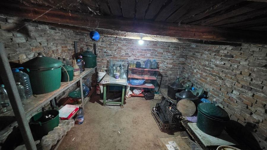 Casă cu 2 camere cu Canalizare în Șimian