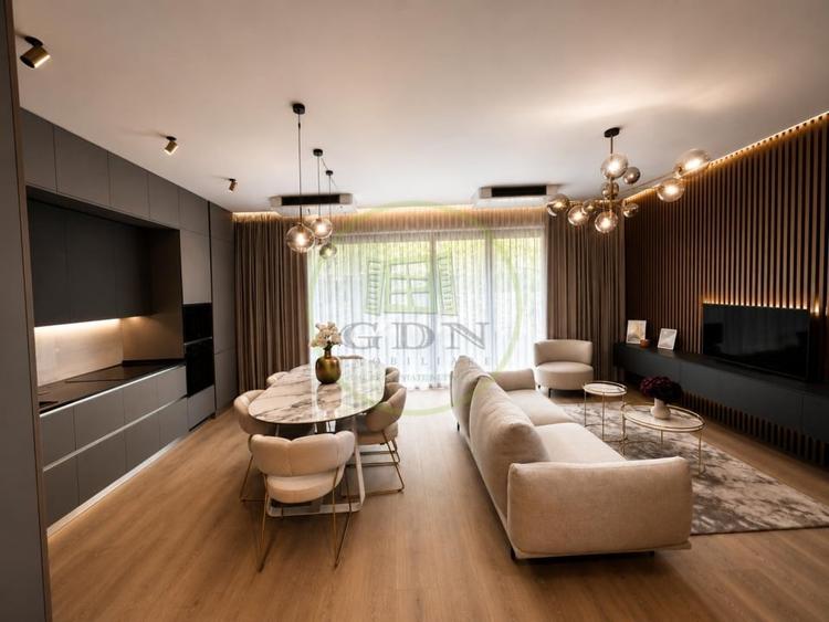 Apartament cu 3 camere decomandat în Voluntari