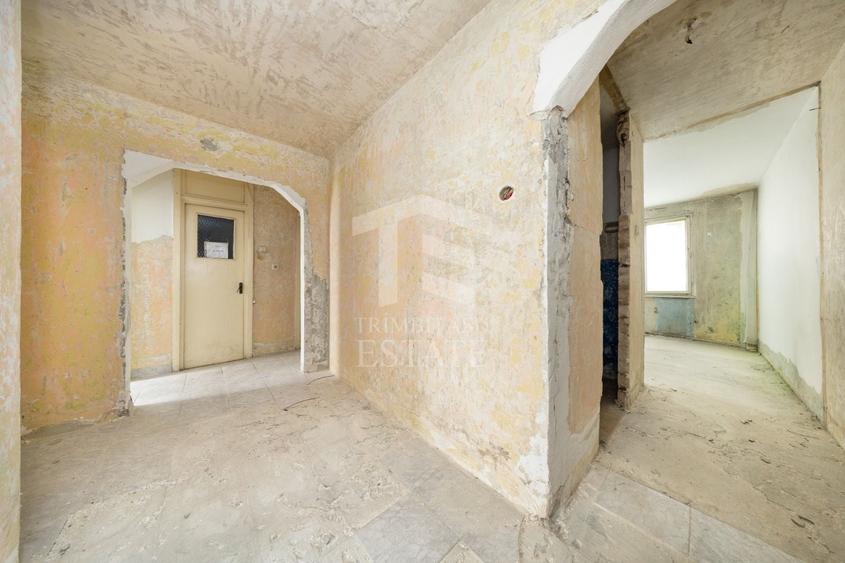 Apartament cu 3 camere decomandat în Triaj
