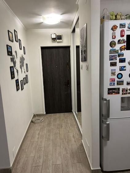 Apartament cu 3 camere decomandat în Drumul Taberei