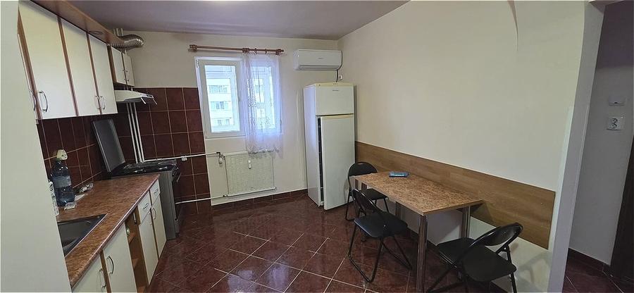 Garsonieră decomandată, mobilată în Dristor