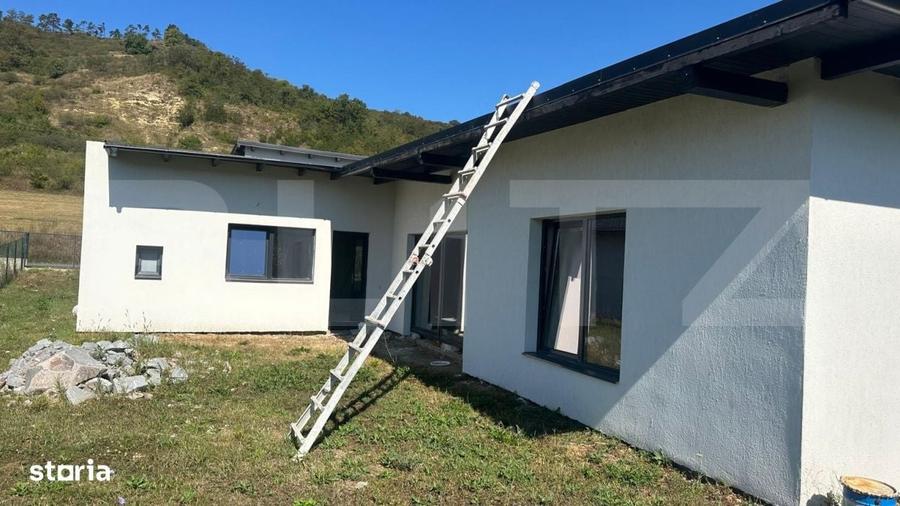 Casă cu 4 camere cu Teren 875 Mp în Central