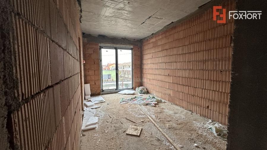 Duplex cu 5 camere cu Canalizare în Dumbrăvița