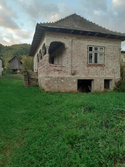 Casă cu Teren 3200 Mp în Central