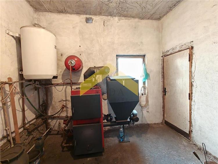 Casă individuală cu 3 camere cu Canalizare în Bodrogu Nou