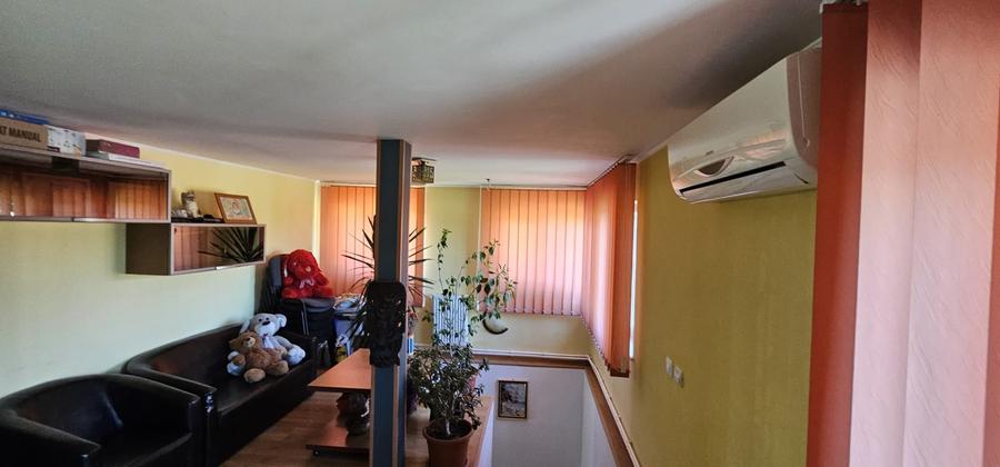 Casă individuală cu 4 camere cu Canalizare în Valu lui Traian