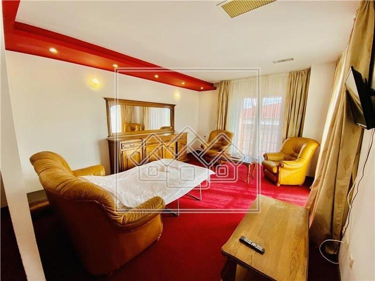 Hotel/Pensiune, de 1,338.4599609375 mp, în Veștem