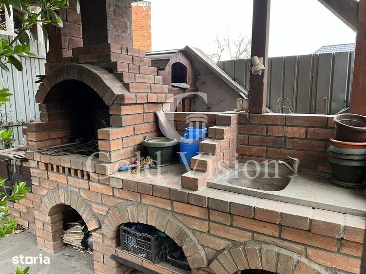 Casă cu 5 camere cu Teren 600 Mp în Central