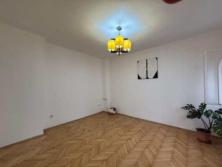 Apartament cu 2 camere semidecomandat în Primăverii