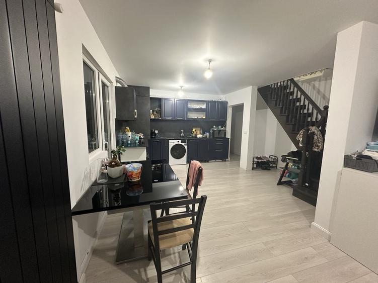 Apartament cu 4 camere decomandat în George Enescu