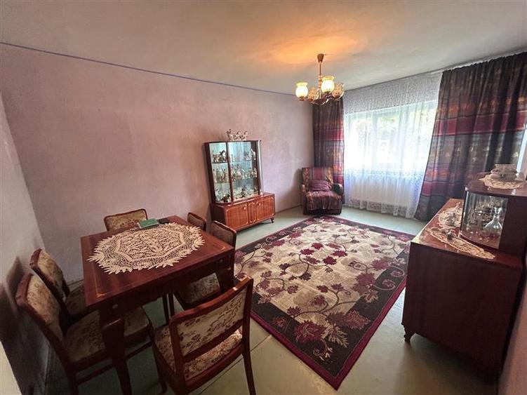 Apartament cu 2 camere decomandat în Moroasa 2