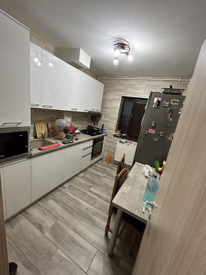 Apartament cu 2 camere decomandat în Titan