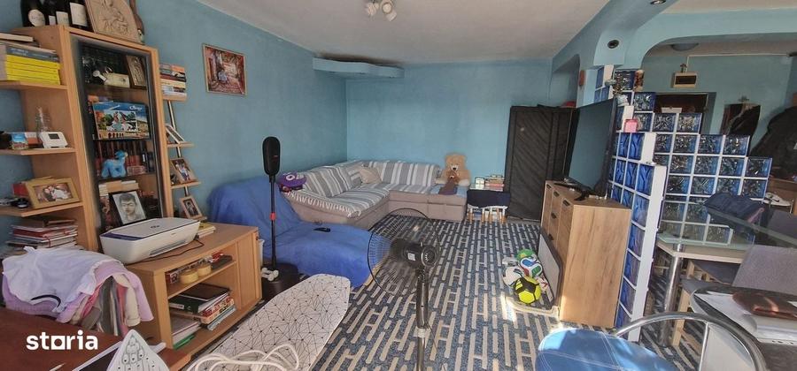 Apartament cu 2 camere decomandat în Gara