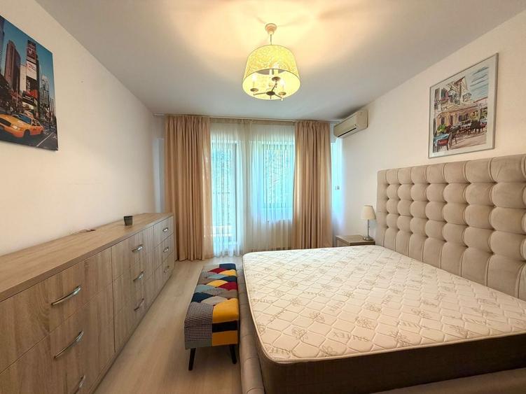 Apartament cu 3 camere, mobilat în Iancu Nicolae