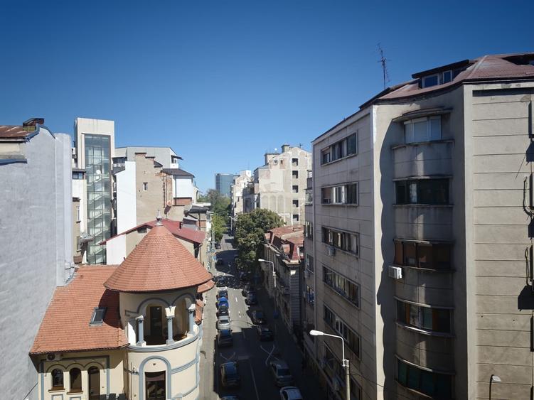 Apartament cu 3 camere în Kogălniceanu
