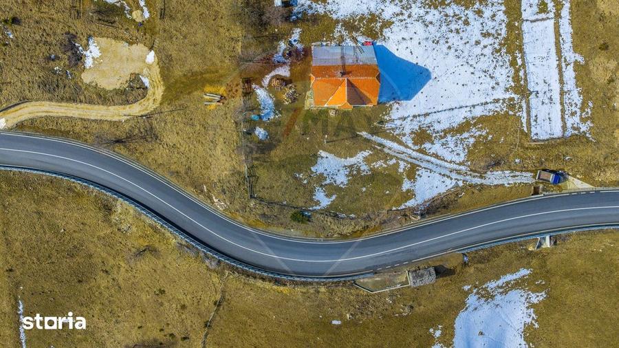 Teren intravilan CU PRIVELISTE DE POVESTE- Fundata- Romania - 7