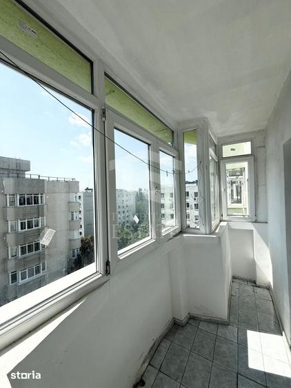 Apartament cu 4 camere decomandat în Colentina