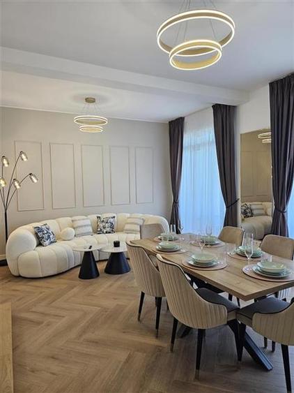 Duplex cu 5 camere cu Canalizare în Florești