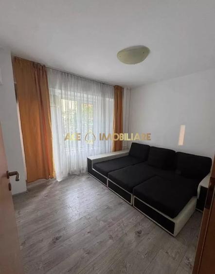 Apartament cu 3 camere decomandat, mobilat în Octavian Goga