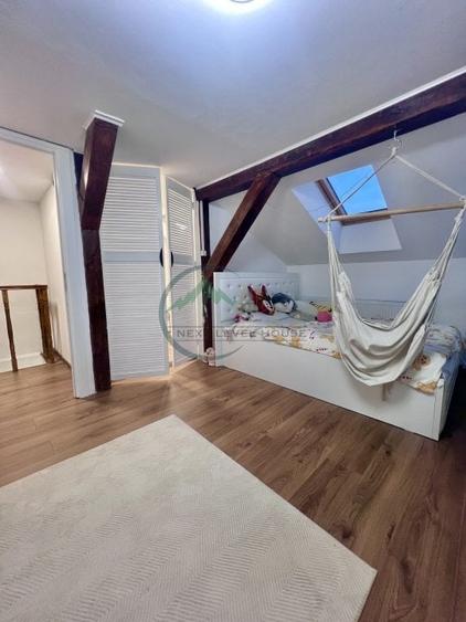Apartament cu 3 camere decomandat, mobilat în Sânpetru