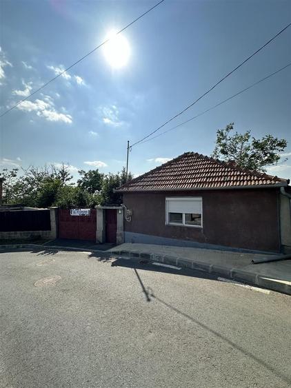 Casă individuală cu 2 camere cu Teren 732 Mp în Episcopia Bihorului