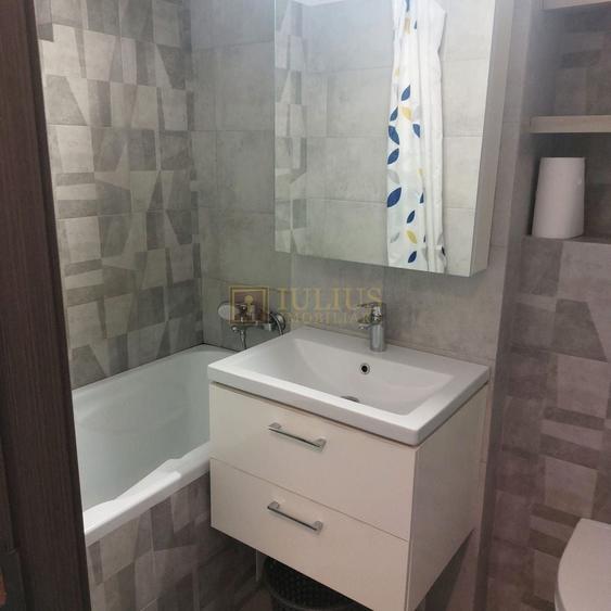 Apartament cu 3 camere decomandat, mobilat în Complex Studențesc