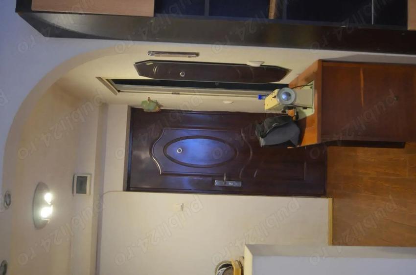 Sinaia-Garsoniera de vanzare,parter - 7