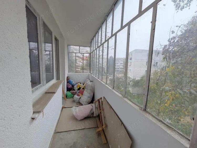 Orizont - MegaImage, Apartament 3 camere, decomandat, etaj 3 din 4 - 12