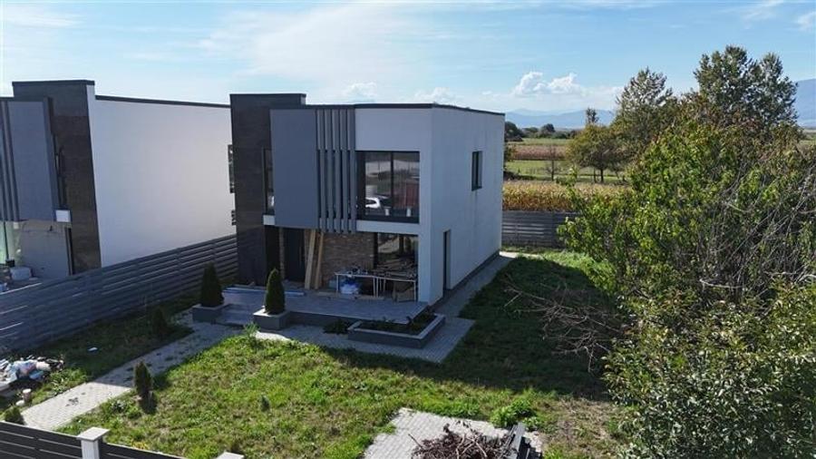 Casa deosebita, la cheie in stil mediteranean, in Sanpetru, Brasov - 3