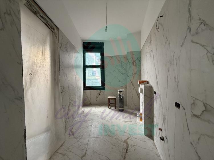 Apartament cu 3 camere semidecomandat în Universitate