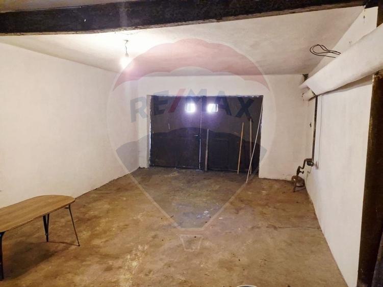 Casă / Vilă  str. Ana Ipatescu S+P+1 , 5 camere , teren - 252 mp - 20