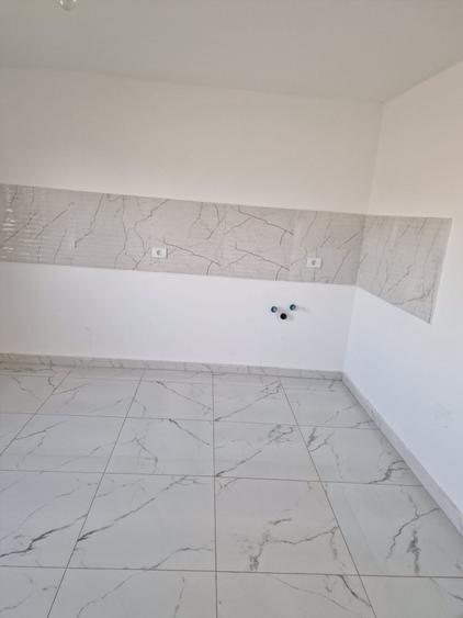 Sanmihaiul Roman - Casa individuala cu 4 camere si bucatarie inchisa - 6