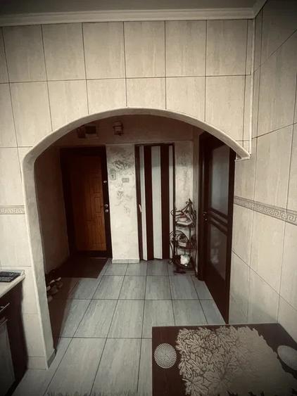 Apartament cu 2 camere decomandat, zona Nicolina - 5