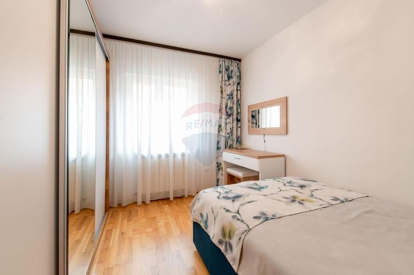 DE INCHIRIAT Apartament cu 4 camere în zona Scriitorilor - 23