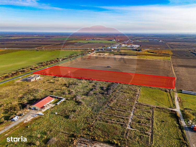 Teren de 29220 mp, în Pecica