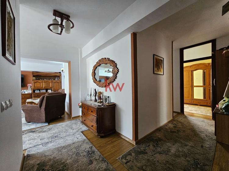 Apartament cu 4 camere decomandat, mobilat în Gura Humorului