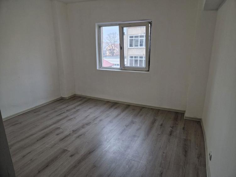 Vand apartament Drobeta Turnu-Severin, Strada Topolnitei - 7